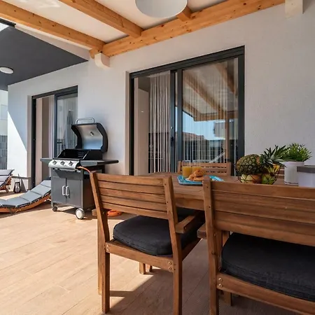 Apartment Apolon Ii Trogir